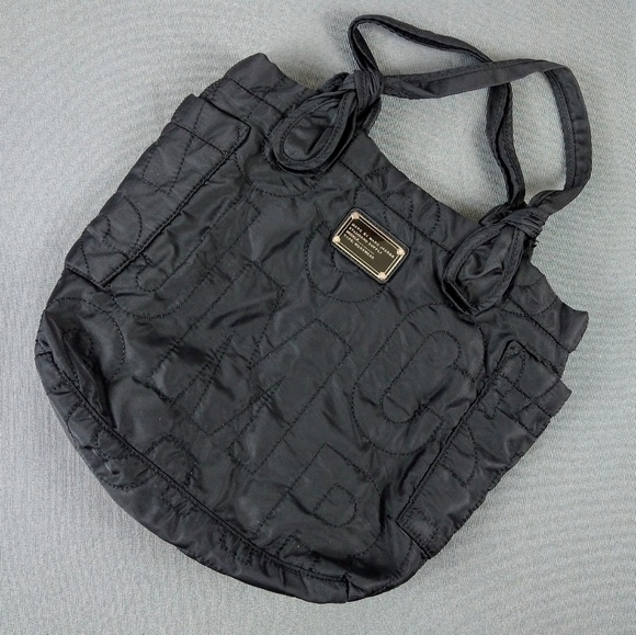 Marc By Marc Jacobs Handbags - Marc Jacobs quilted nylon tote bag